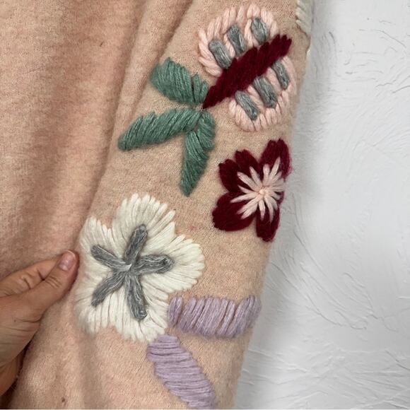 Boundless North Pink Fuzzy Floral Embroidered Crew Neck Sweater Womens L Grandma - Picture 9 of 11